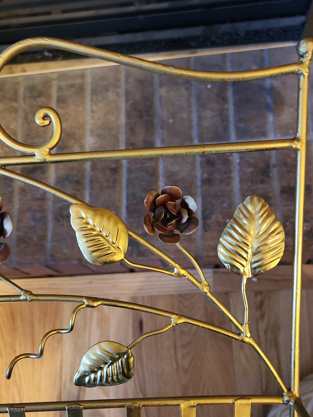 Gold Metal Magazine Rack Floral Accents Vintage MCM Hollywood Regency Florentine - Picture 9 of 10